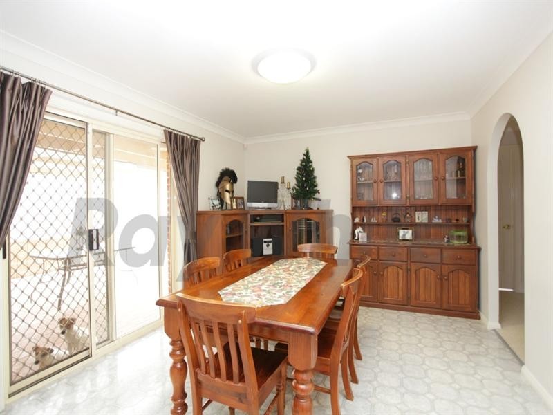 4 Viola Place, Glenmore Park NSW 2745