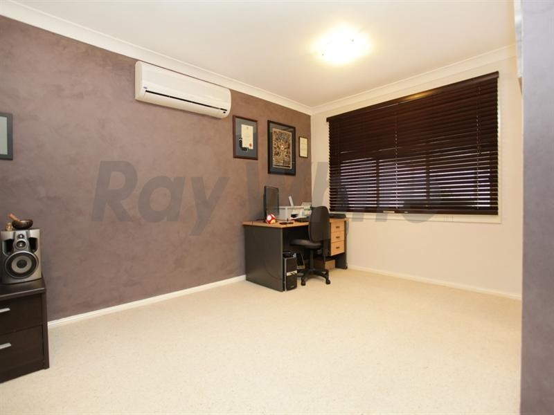 4 Viola Place, Glenmore Park NSW 2745