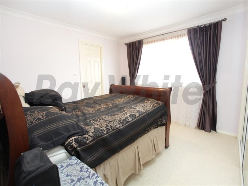 4 Viola Place, Glenmore Park NSW 2745