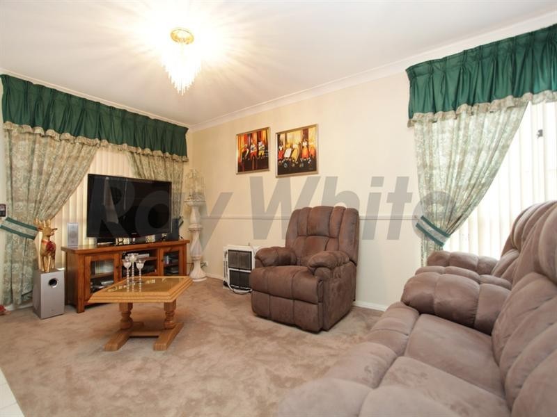 4 Gili Place, Glenmore Park NSW 2745