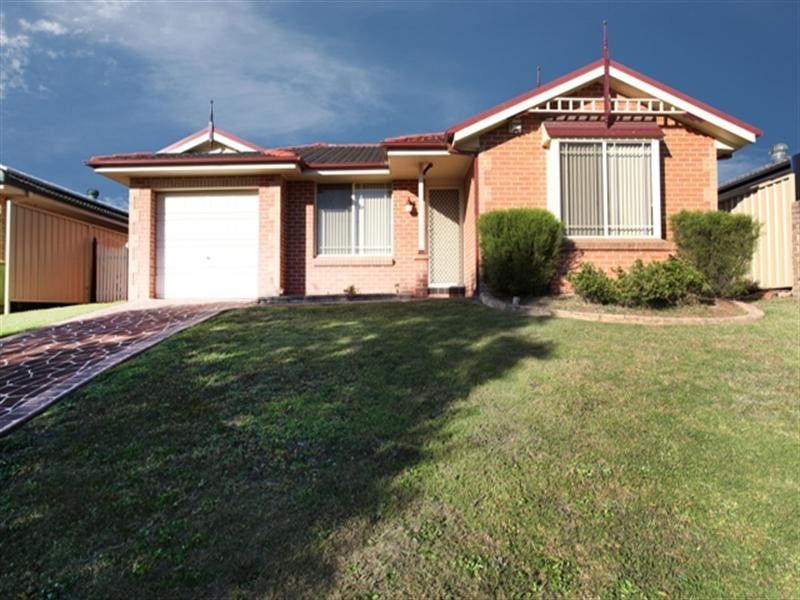 6 Oriole Street, Glenmore Park NSW 2745