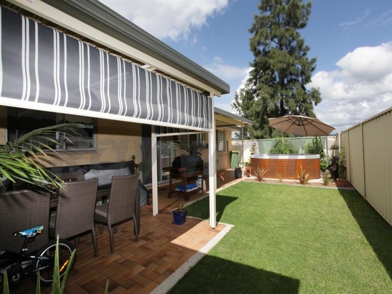 9/103-111 The Lakes Drive, Glenmore Park NSW 2745