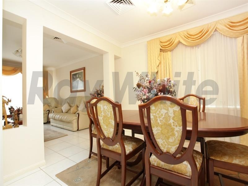 25 Shearwater Drive, Glenmore Park NSW 2745