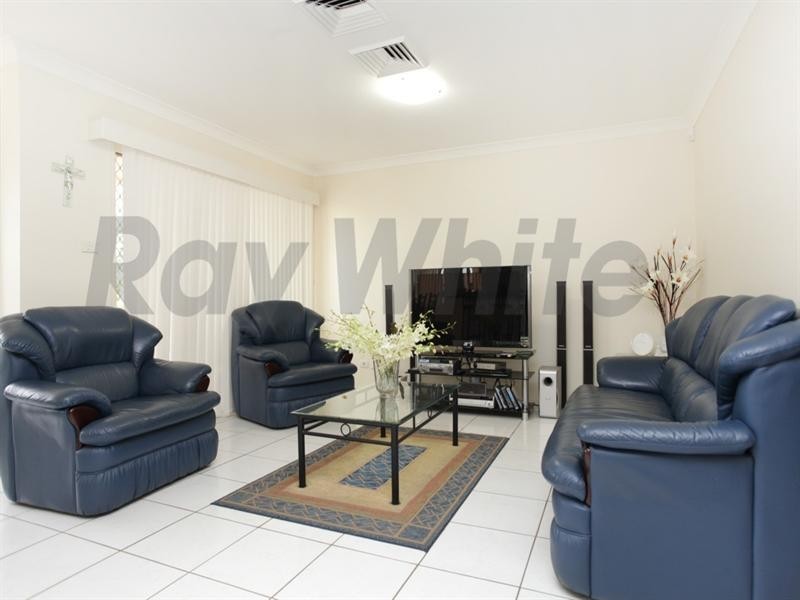 25 Shearwater Drive, Glenmore Park NSW 2745