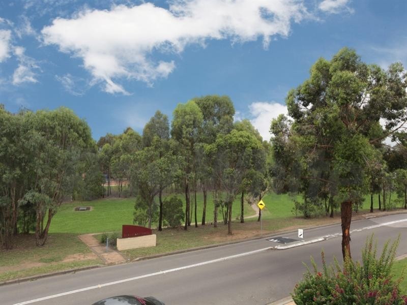 63 Surveyors Creek Road, Glenmore Park NSW 2745