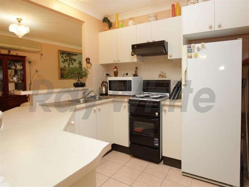 11 Magpie Place, Glenmore Park NSW 2745