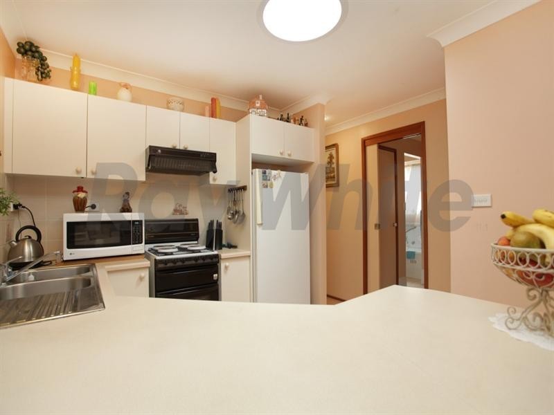 11 Magpie Place, Glenmore Park NSW 2745