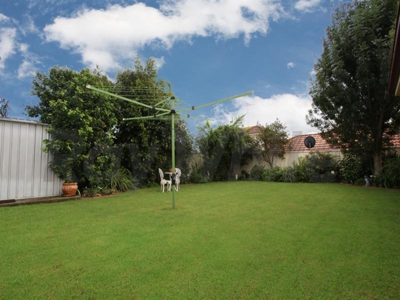 11 Magpie Place, Glenmore Park NSW 2745