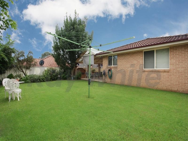 11 Magpie Place, Glenmore Park NSW 2745