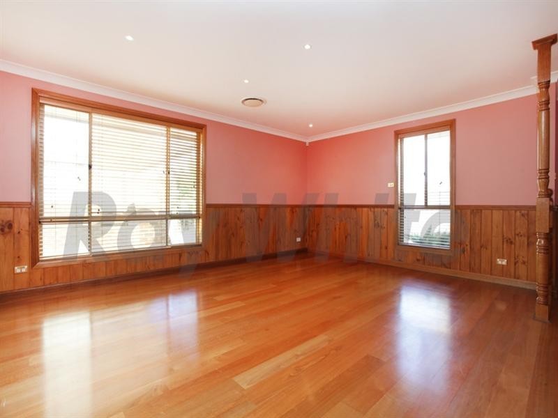 36 Waterford Way, Glenmore Park NSW 2745