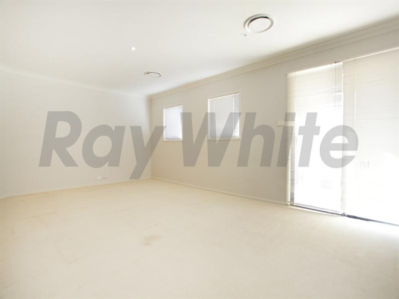 25 Lakewood Terrace, Glenmore Park NSW 2745