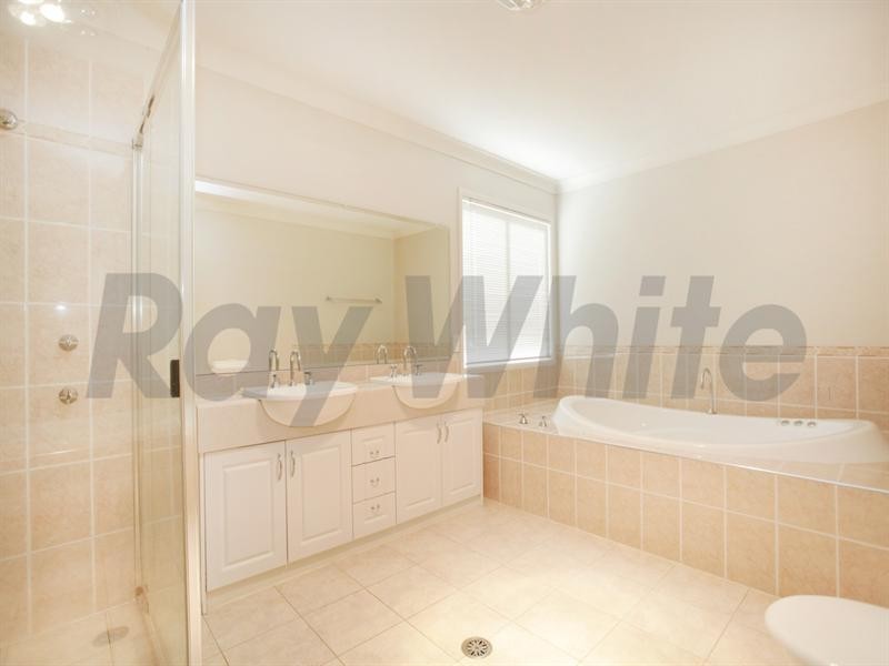 25 Lakewood Terrace, Glenmore Park NSW 2745