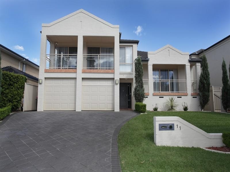 11 Lakewood Terrace, Glenmore Park NSW 2745