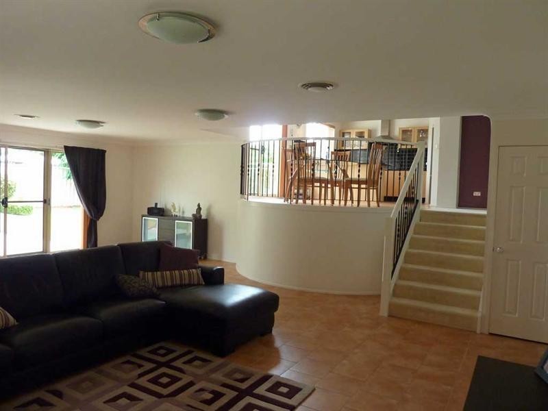 11 Lakewood Terrace, Glenmore Park NSW 2745