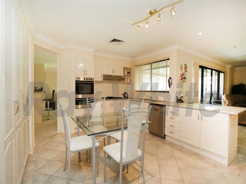 21 Lakewood Terrace, Glenmore Park NSW 2745