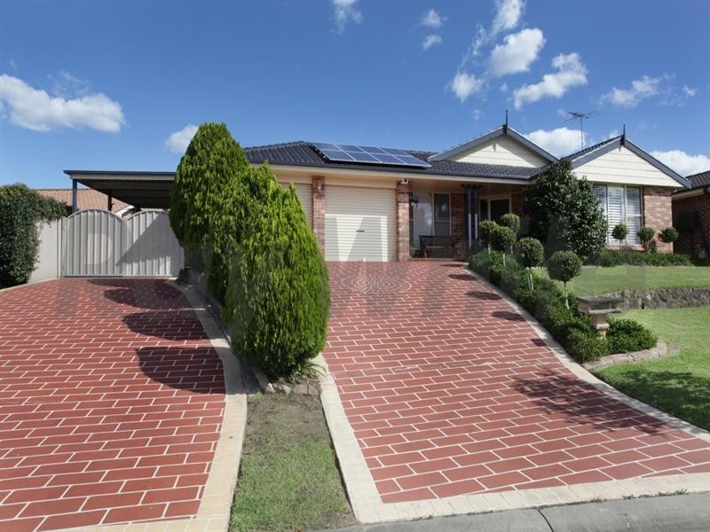 32 Kenneth Slessor Drive, Glenmore Park NSW 2745