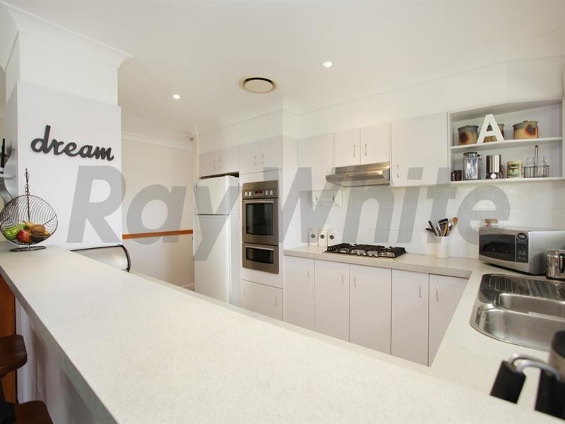 32 Kenneth Slessor Drive, Glenmore Park NSW 2745