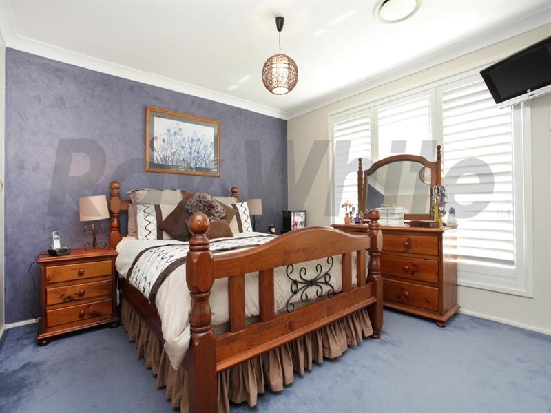 32 Kenneth Slessor Drive, Glenmore Park NSW 2745