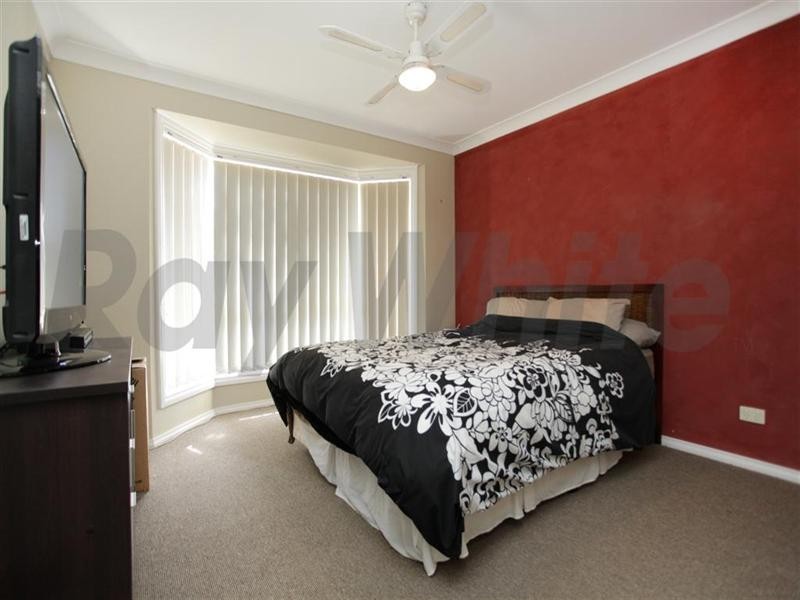 1 Corvus Close, Glenmore Park NSW 2745