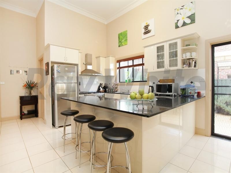 8 Jacaranda Terrace, Glenmore Park NSW 2745