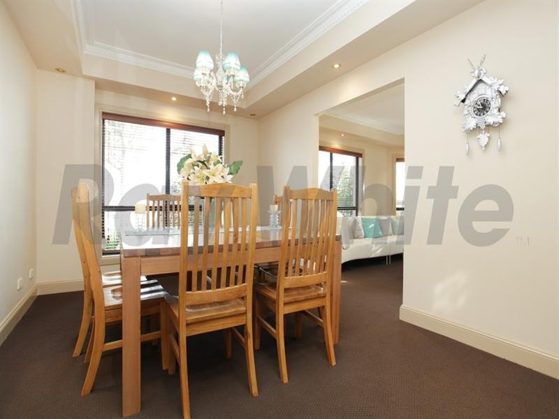 8 Jacaranda Terrace, Glenmore Park NSW 2745