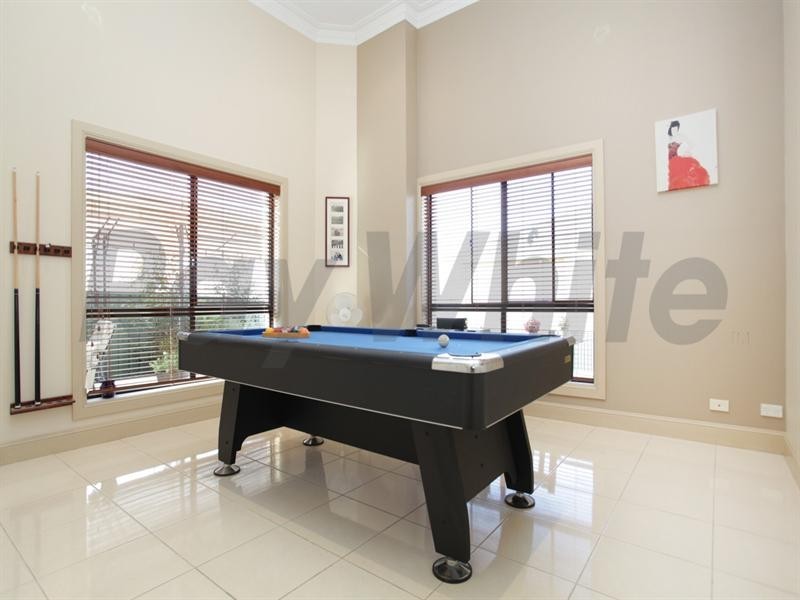 8 Jacaranda Terrace, Glenmore Park NSW 2745