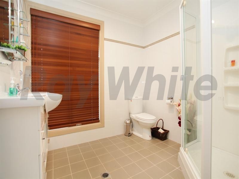 8 Jacaranda Terrace, Glenmore Park NSW 2745