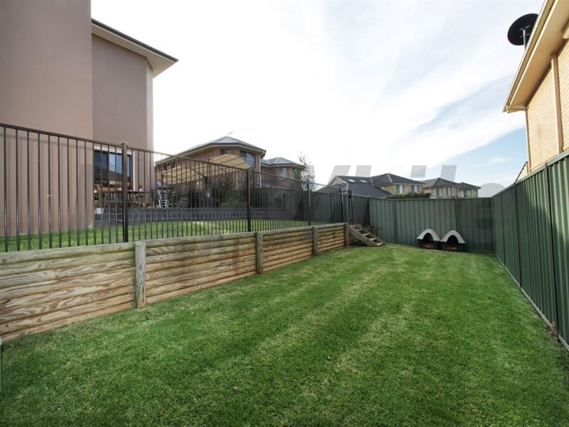 8 Jacaranda Terrace, Glenmore Park NSW 2745
