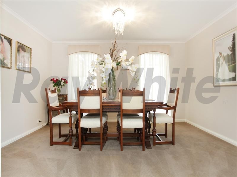 15 Dunna Place, Glenmore Park NSW 2745