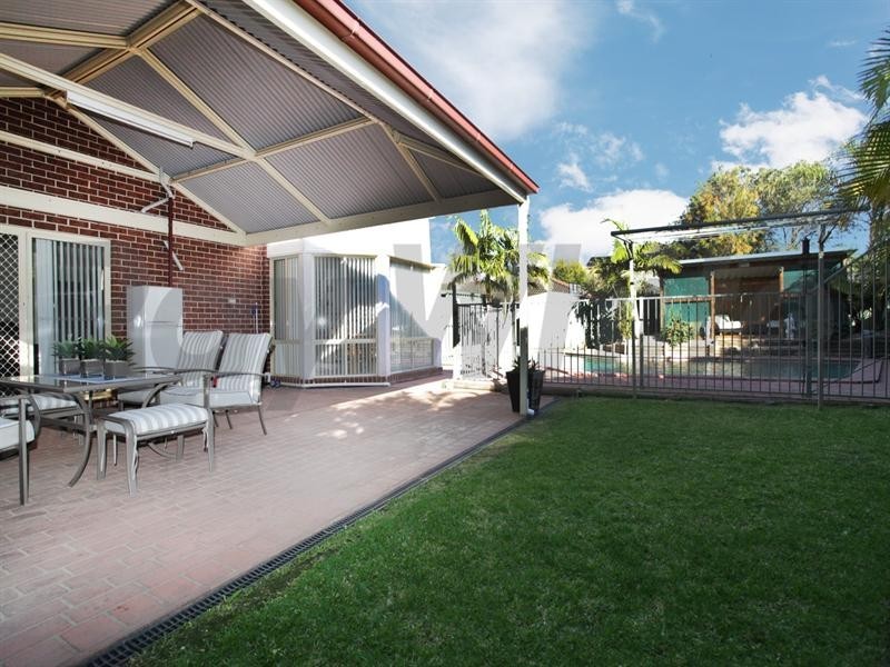 15 Dunna Place, Glenmore Park NSW 2745