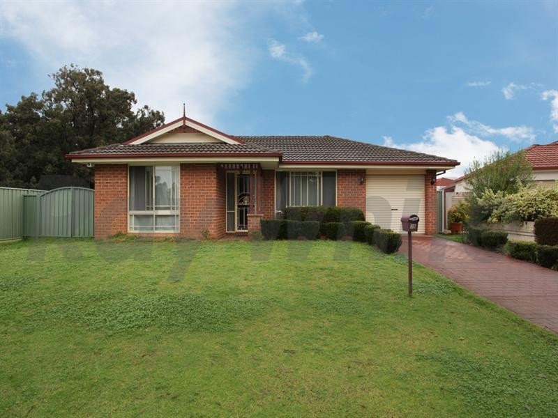 39 Nindi Crescent, Glenmore Park NSW 2745