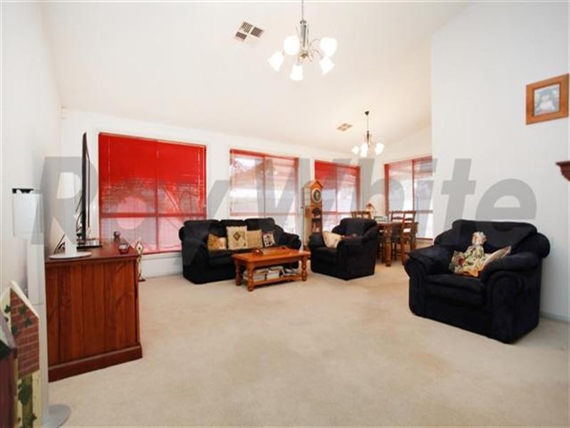 44 Aberdeen Circuit, Glenmore Park NSW 2745