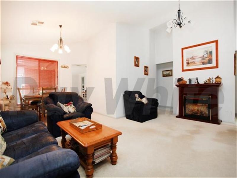 44 Aberdeen Circuit, Glenmore Park NSW 2745