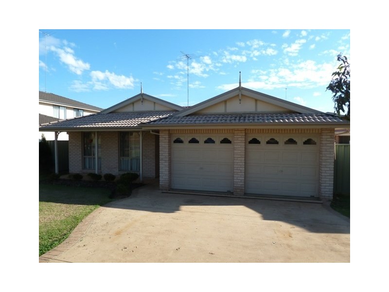 22 Butcherbird Place, Glenmore Park NSW 2745