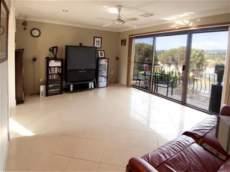 4 Kiparra Crescent, South Penrith NSW 2750