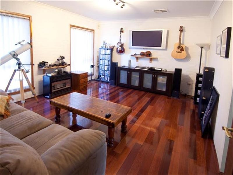 4 Kiparra Crescent, South Penrith NSW 2750