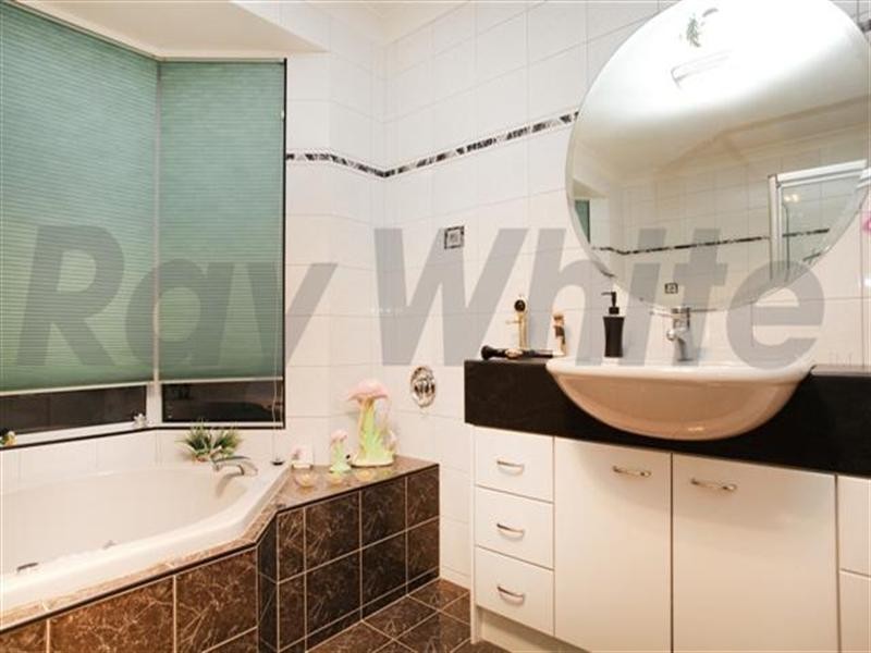 23 Yellowgum Close, Glenmore Park NSW 2745