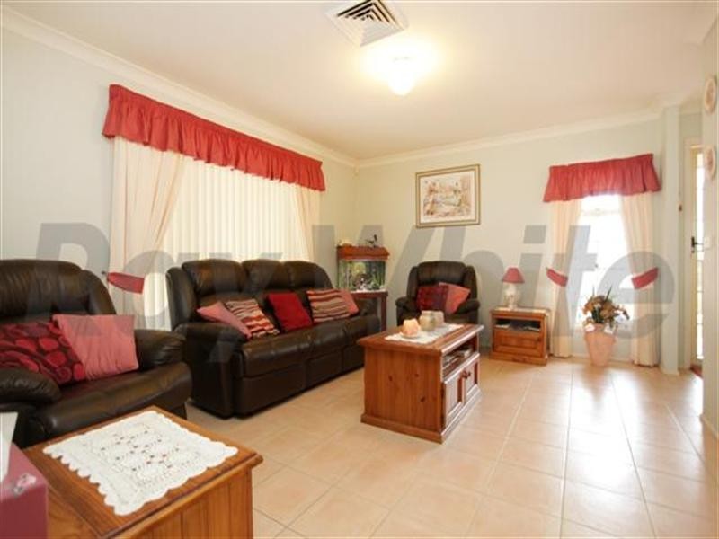 48 Kobina Avenue, Glenmore Park NSW 2745