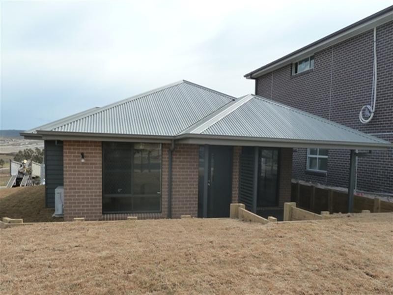 10 Glenmore Ridge Drive, Glenmore Park NSW 2745