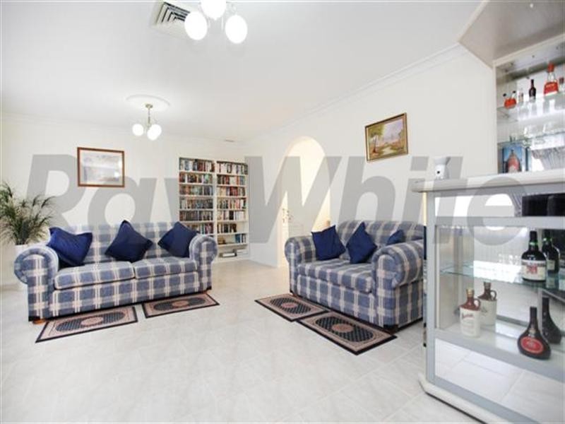 16 Wisteria Close, Glenmore Park NSW 2745