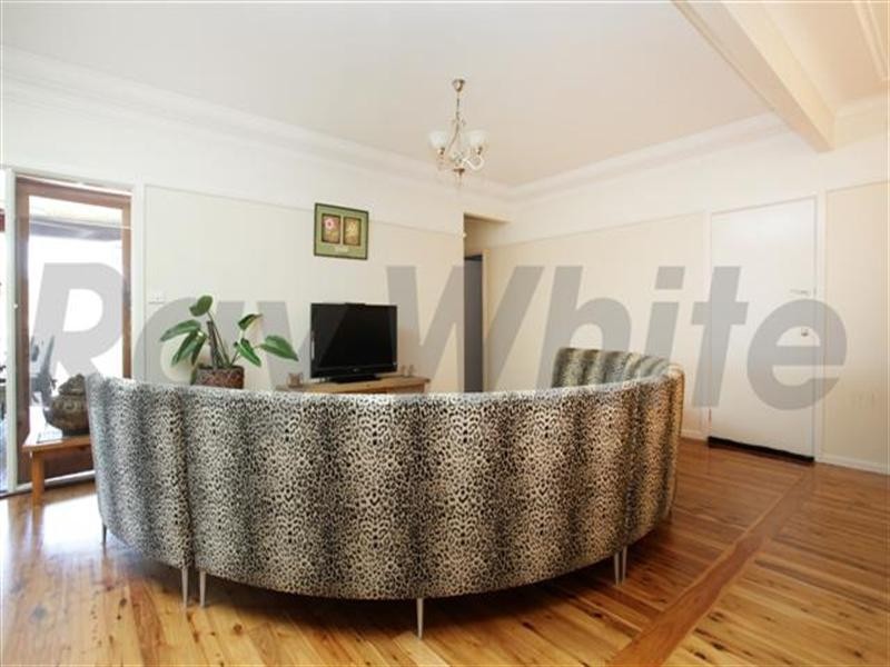 2 Darling Street, Penrith NSW 2750