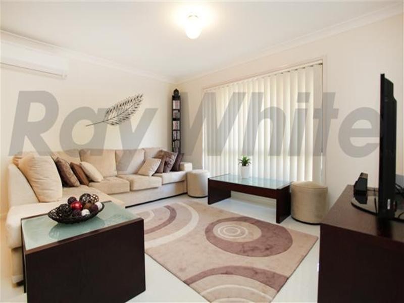 4/113 The Lakes Drive, Glenmore Park NSW 2745