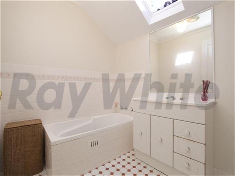 4/113 The Lakes Drive, Glenmore Park NSW 2745