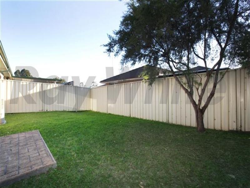 4/113 The Lakes Drive, Glenmore Park NSW 2745