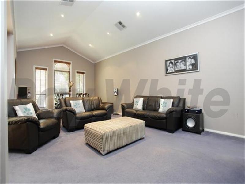 7 Woodbrook Grove, Glenmore Park NSW 2745