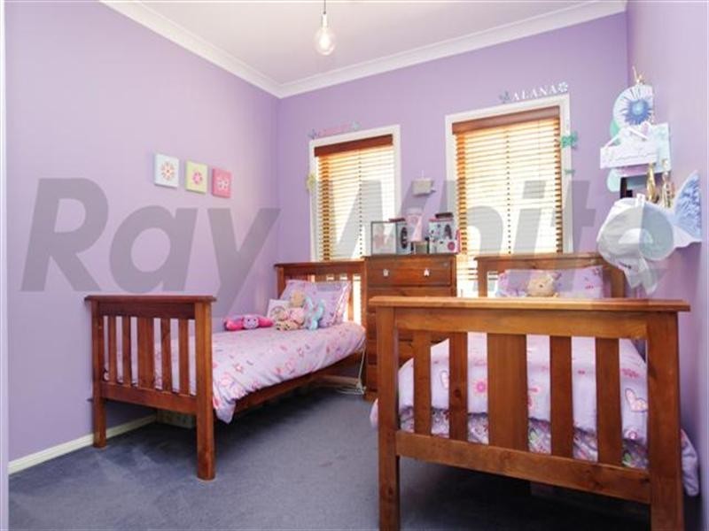 7 Woodbrook Grove, Glenmore Park NSW 2745