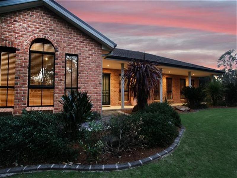 7 Woodbrook Grove, Glenmore Park NSW 2745