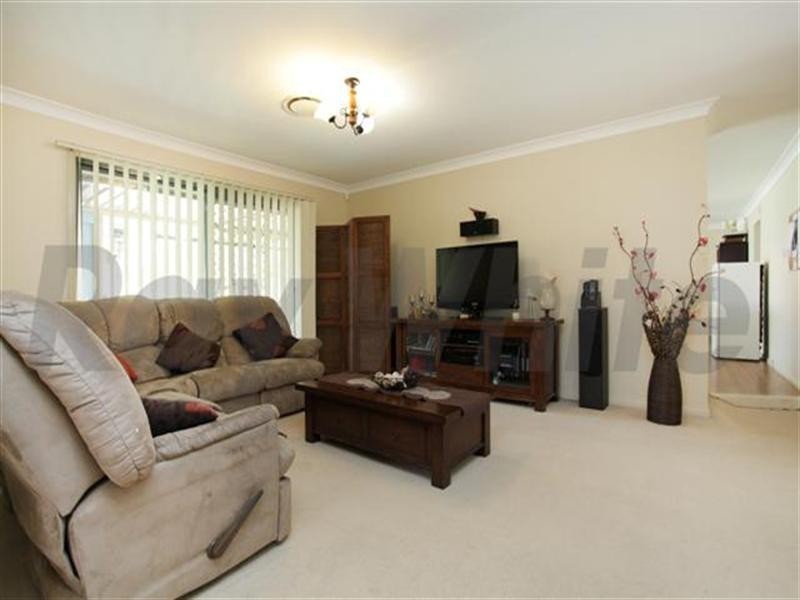 6 Carnoustie Place, Glenmore Park NSW 2745