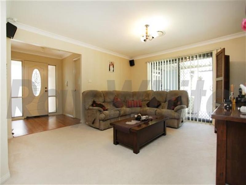 6 Carnoustie Place, Glenmore Park NSW 2745