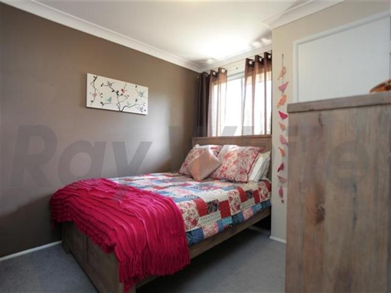 6 Carnoustie Place, Glenmore Park NSW 2745